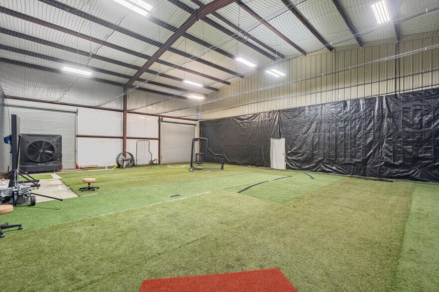 More Photos Of 6802 U S Highway 98, Hattiesburg Flex For Sale