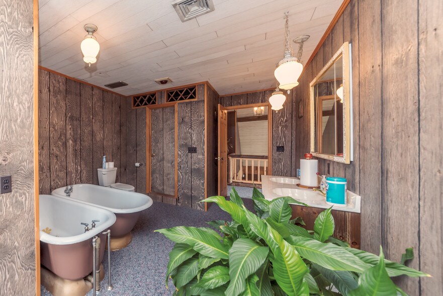 More Photos Of 55 Foxhall Ave, Kingston Office For Sale