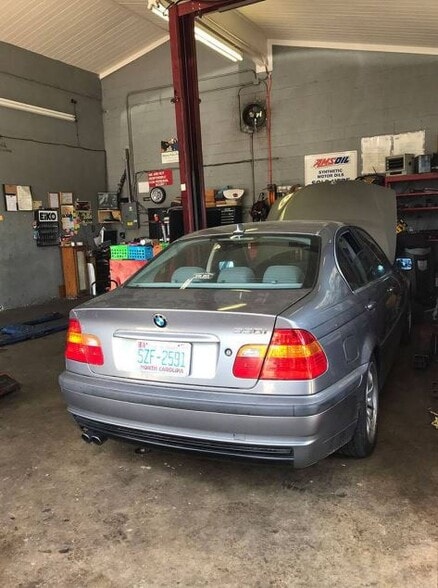 More Photos Of 302 N Main St, Fuquay-Varina Convenience Store For Lease