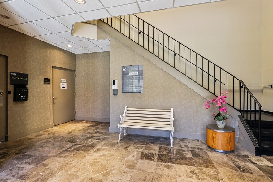 More Photos Of 12 Roszel Rd, Princeton Medical For Sale