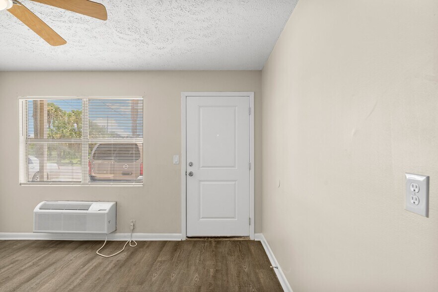 More Photos Of 644 W Caladium Cir, Panama City Beach Apartments For Sale