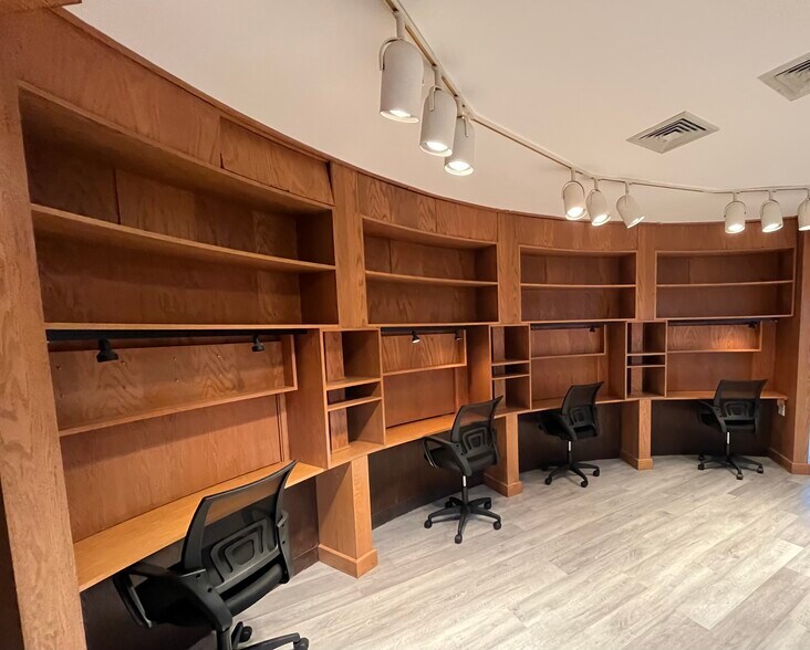 More Photos Of 123 Elm St, Old Saybrook Medical For Sale