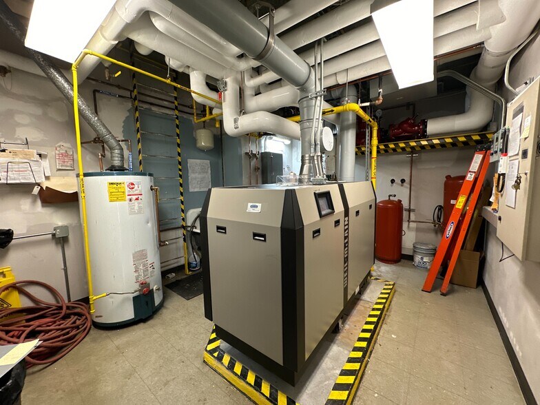 More Photos Of 250 Park West Dr, Pittsburgh Office For Sale