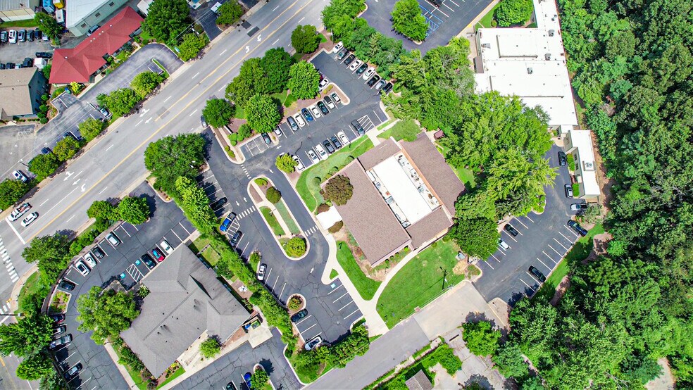 More Photos Of 14 Mcdowell St, Asheville Medical For Sale