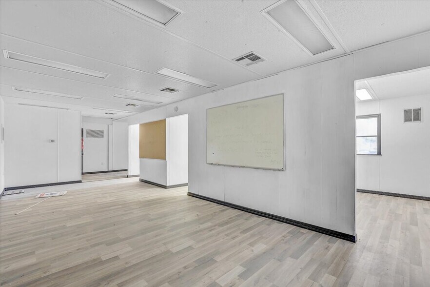 More Photos Of 11309 E US Highway 92, Seffner Warehouse For Sale