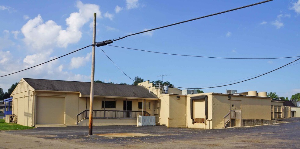 More Photos Of 130 S Main St, Fredericktown Storefront For Sale