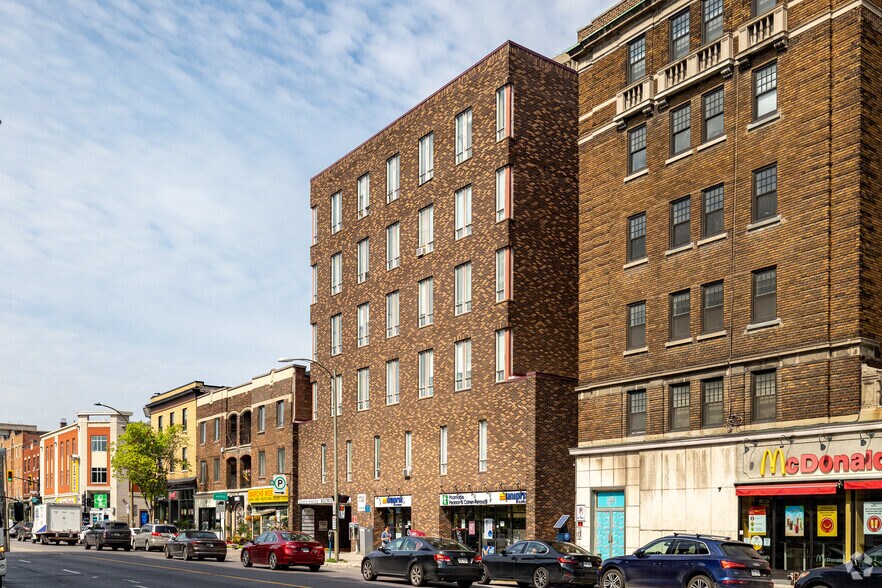 More Photos Of 5025 Rue Sherbrooke O, Westmount Medical For Lease