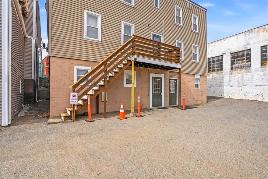 More Photos Of 10-16 South St, Westborough Office For Sale