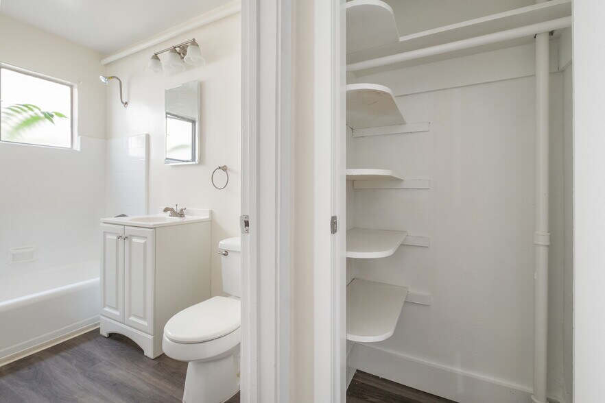 More Photos Of 7025 Boulevard Dr, La Mesa Apartments For Sale
