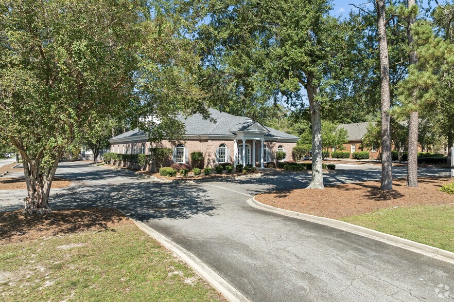 More Photos Of 2718 N Oak St, Valdosta Medical For Sale