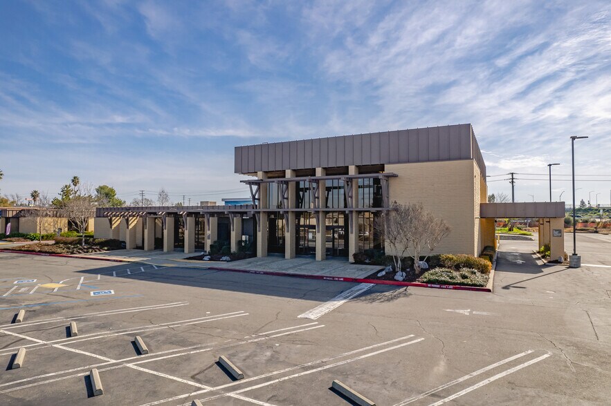 Primary Photo Of 110 Harding Blvd, Roseville Loft Creative Space For Lease
