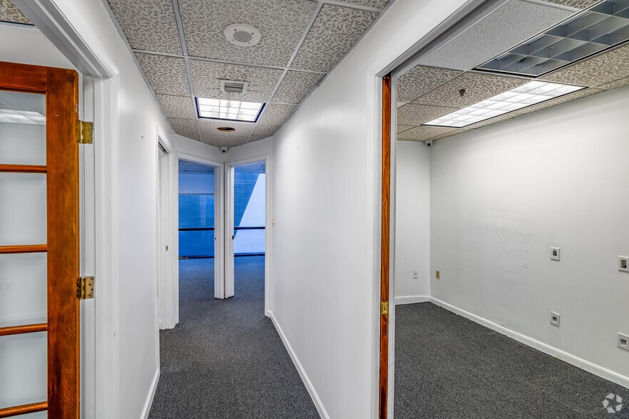 More Photos Of 780-782 NW 42nd Ave, Miami Office For Lease
