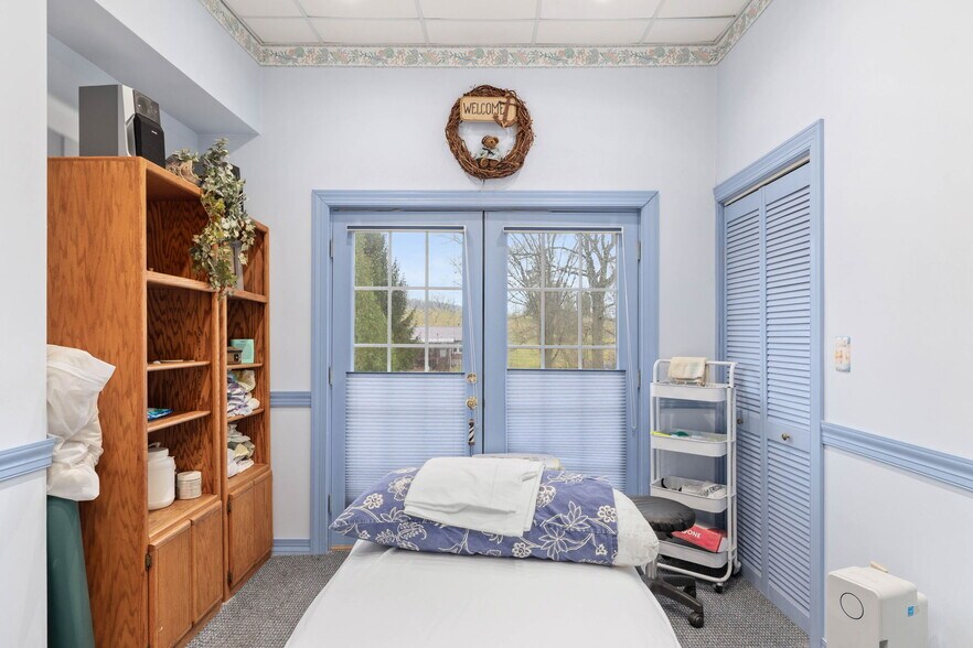 More Photos Of 1002 Bloom Rd, Danville Specialty For Lease