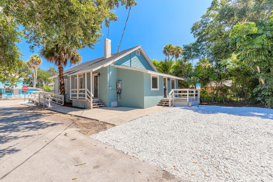 More Photos Of 306 Washington St, New Smyrna Beach Medical For Sale