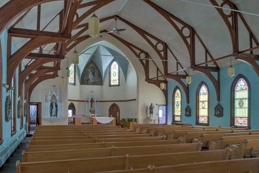 More Photos Of 33 School St, Troy Religious Facility For Sale