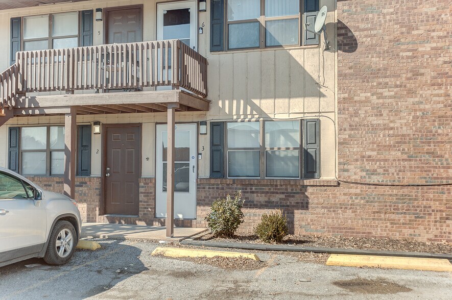 More Photos Of 913 Joliet Dr, Cahokia Apartments For Sale