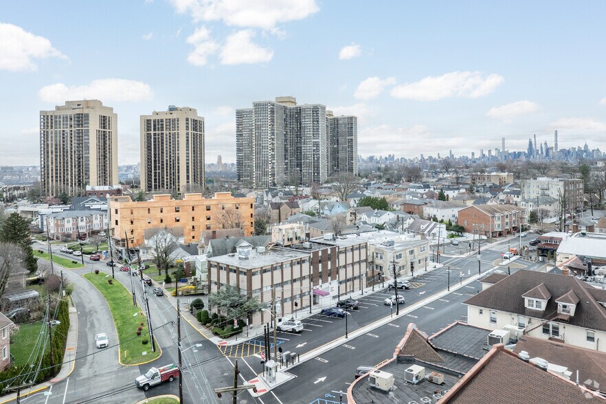 More Photos Of 810 Abbott Blvd, Fort Lee Medical For Sale