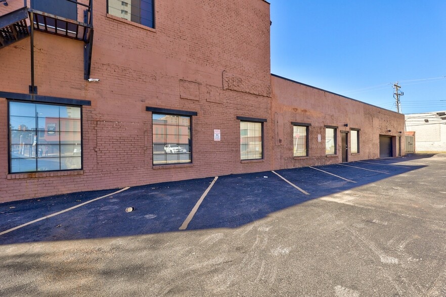 More Photos Of 411 NW 5th St, Oklahoma City Flex For Sale