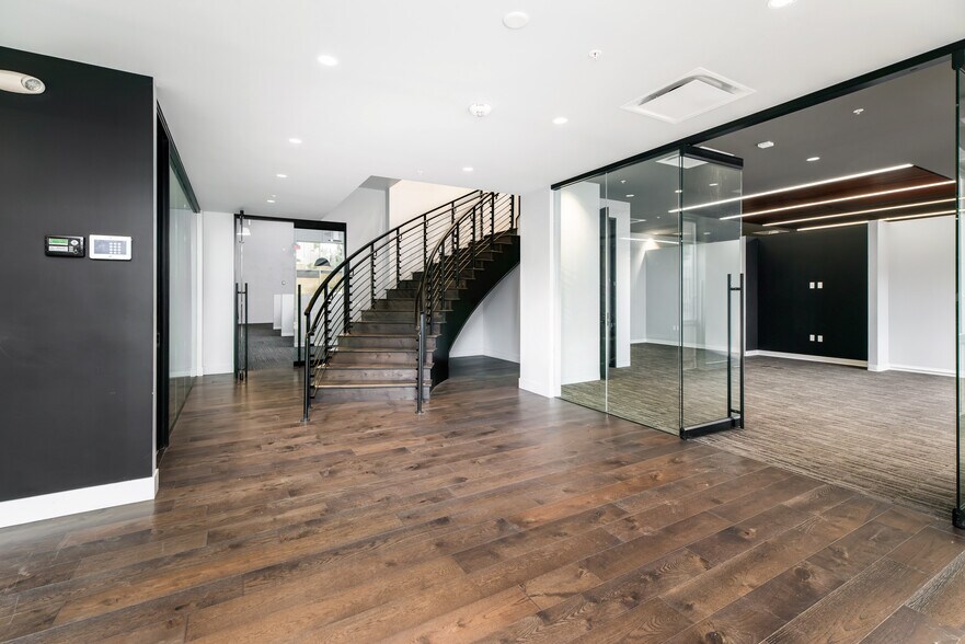 More Photos Of 10 Bunsen, Irvine Loft Creative Space For Lease