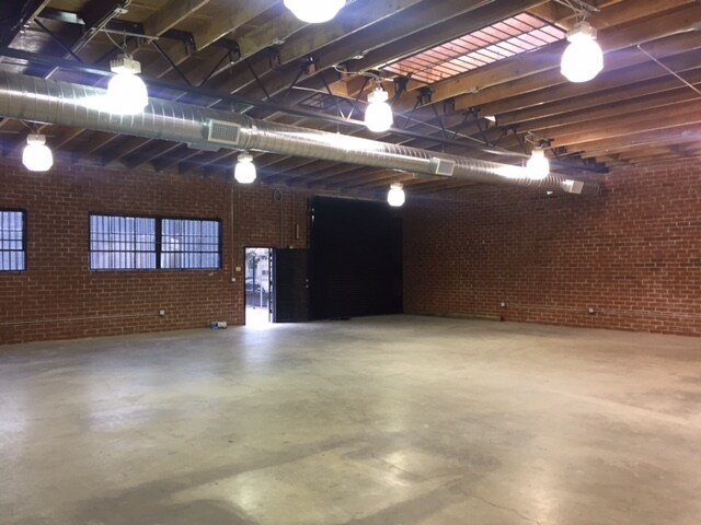 More Photos Of 1200 Albany St, Los Angeles Warehouse For Lease