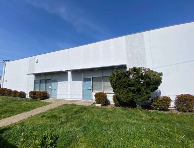 More Photos Of 212-218 Ryan Way, South San Francisco Warehouse For Sale