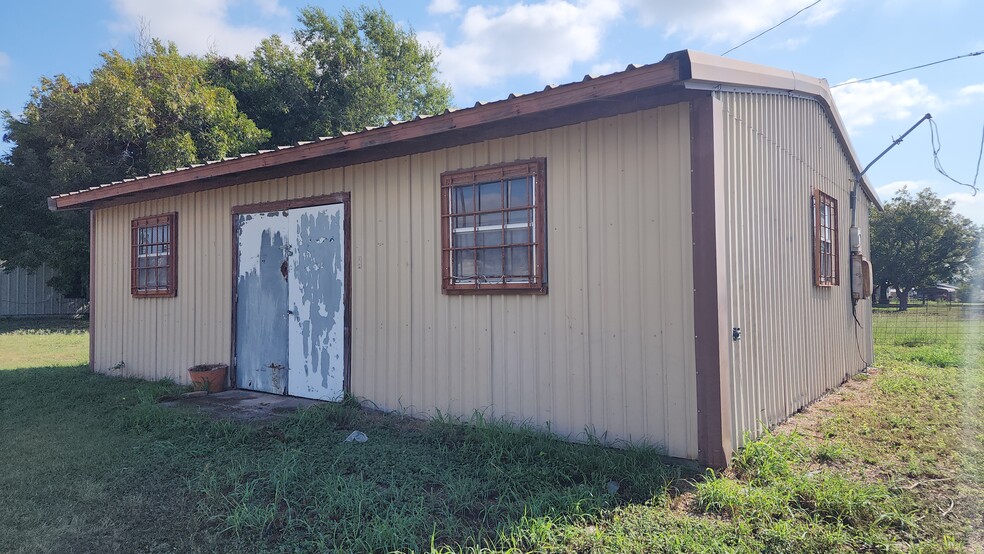 Primary Photo Of 405 Franklin St, Holland Warehouse For Sale