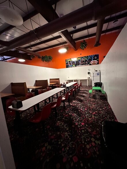 More Photos Of 5 Cracker Barrel Dr, Barboursville Freestanding For Sale