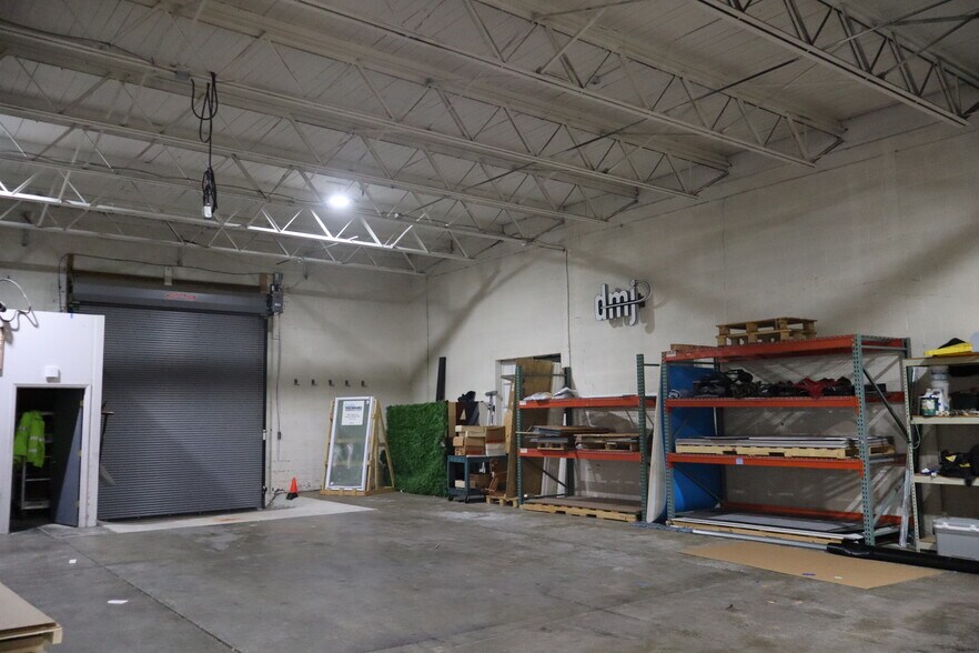 More Photos Of 849 Main St, Burlington Warehouse For Lease