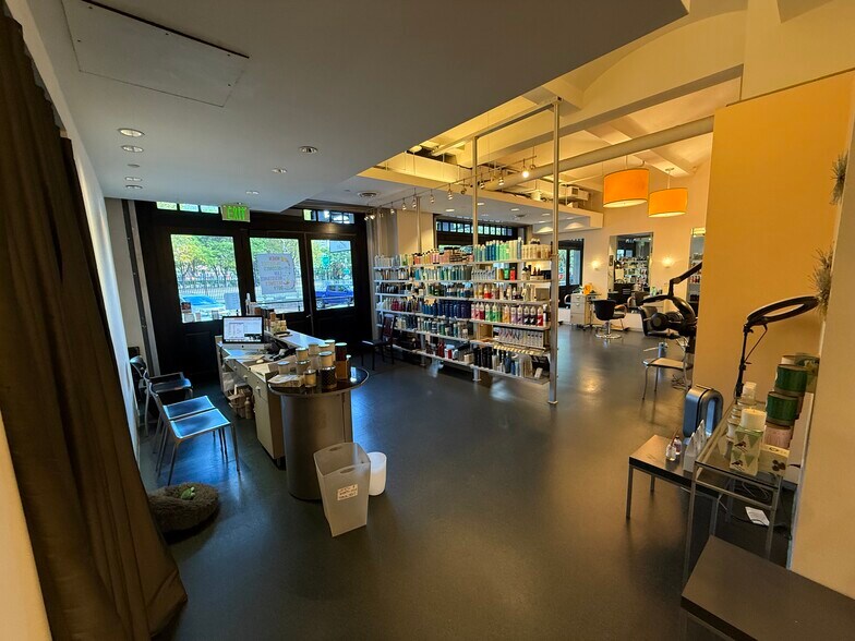 More Photos Of 28 N Ericsson Pl, New York Apartments For Sale