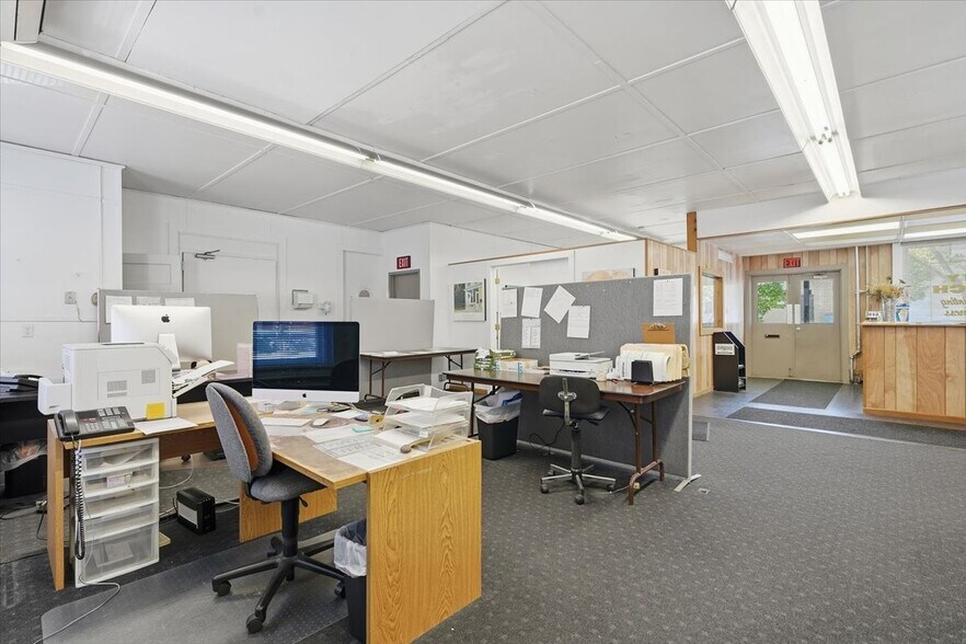 More Photos Of 105 W Catherine St, Milford Office For Sale