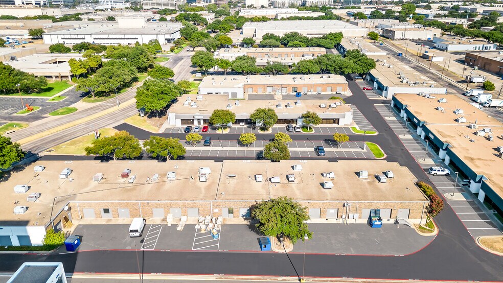 More Photos Of 4440-4460 Spring Valley Rd, Dallas Unknown For Lease