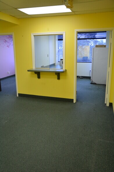 More Photos Of 438 N Frederick Ave, Gaithersburg Medical For Sale