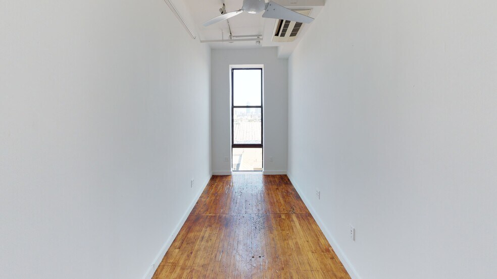 More Photos Of 649 Morgan Ave, Brooklyn Office For Lease