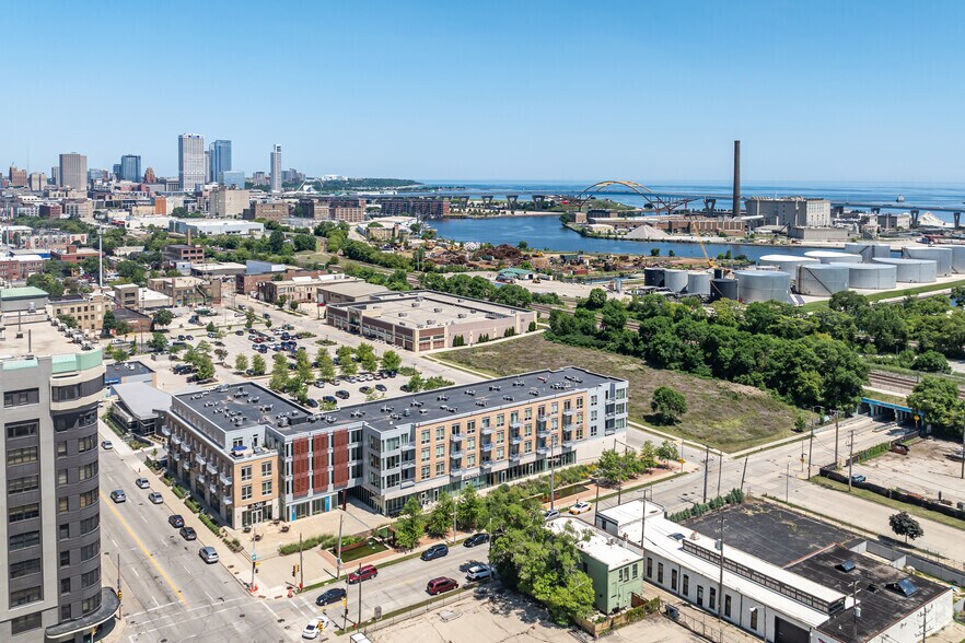 More Photos Of 1320 S 1st St, Milwaukee Apartments For Lease