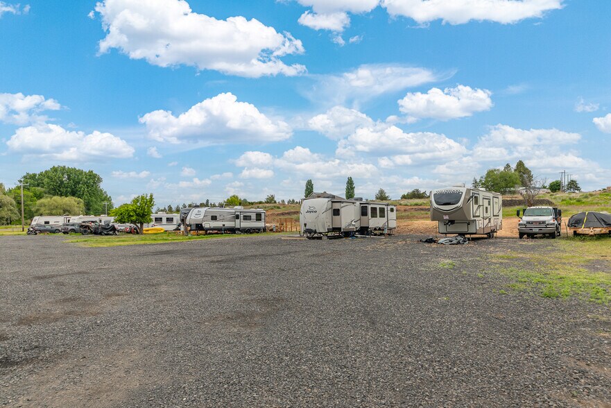More Photos Of 14 Portland St NW, Wilbur Trailer Camper Park For Sale