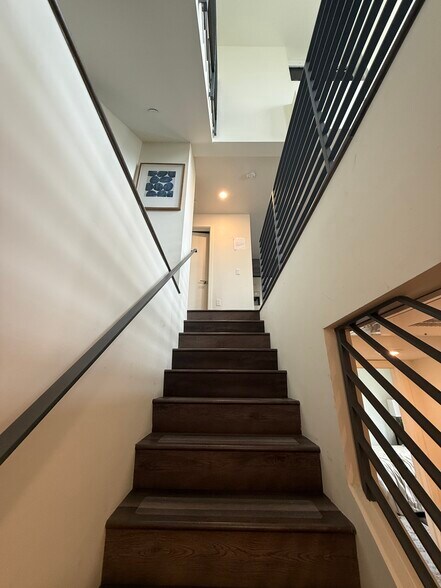More Photos Of 3667 Mentone Ave, Los Angeles Multifamily For Sale