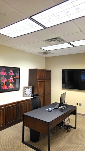 More Photos Of 43676 Trade Center Pl, Sterling Light Manufacturing For Sale