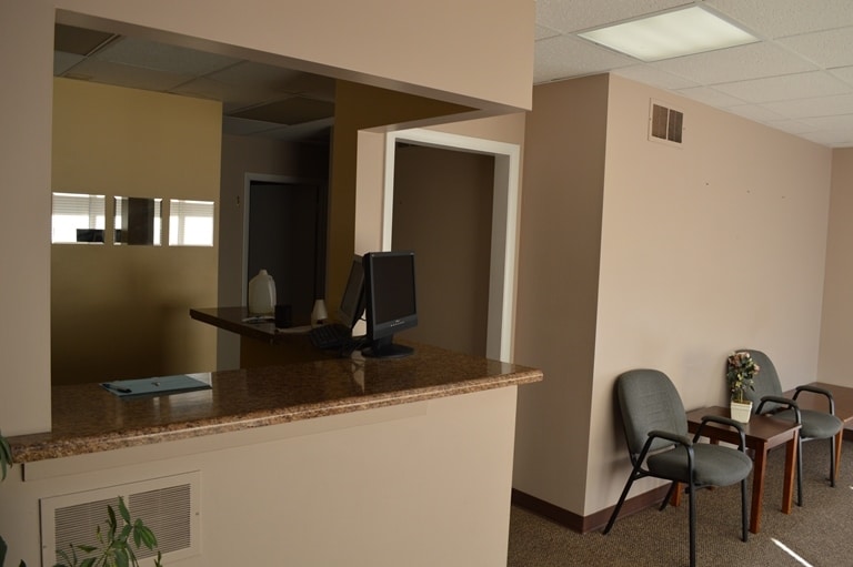 More Photos Of 123 N Alpine Rd, Rockford Freestanding For Sale