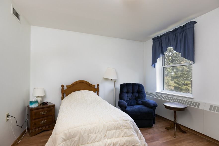 More Photos Of 320 E Ripa Ave, Lemay Schools For Sale