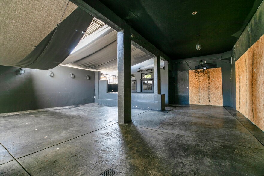 More Photos Of 6340 Yucca St, Los Angeles Restaurant For Sale