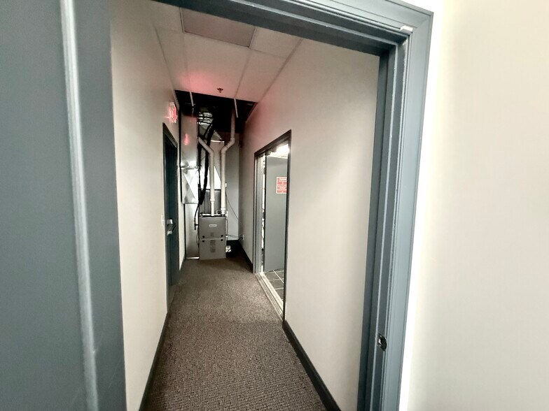 More Photos Of 1111 Van Voorhis Rd, Morgantown Medical For Lease