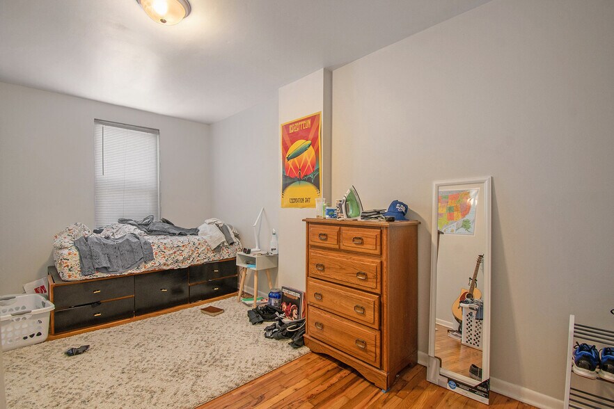 More Photos Of 2416 S 16th St, Omaha Apartments For Sale