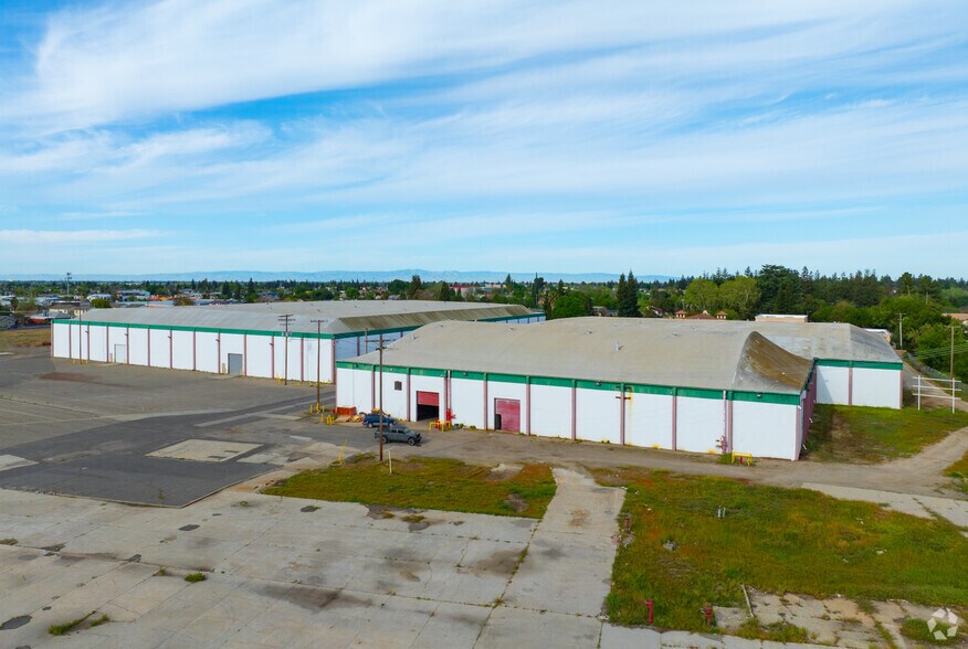 More Photos Of 2906 Santa Fe St, Riverbank Unknown For Lease