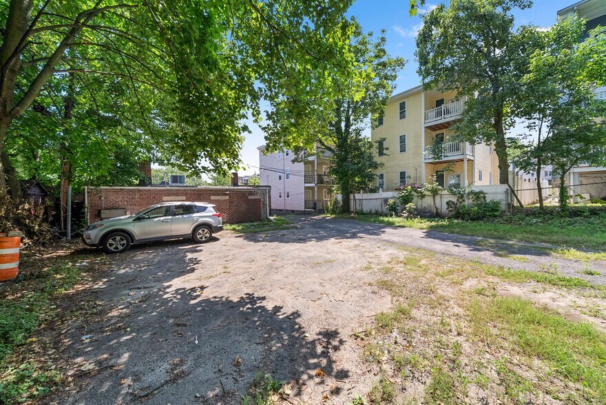 More Photos Of 859-863 Washington St, Boston Storefront For Sale