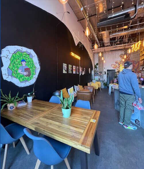 More Photos Of 211 McGuinness Blvd, Brooklyn Apartments For Lease