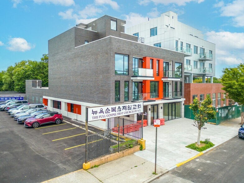 More Photos Of 150-15 Barclay Ave, Flushing Apartments For Sale