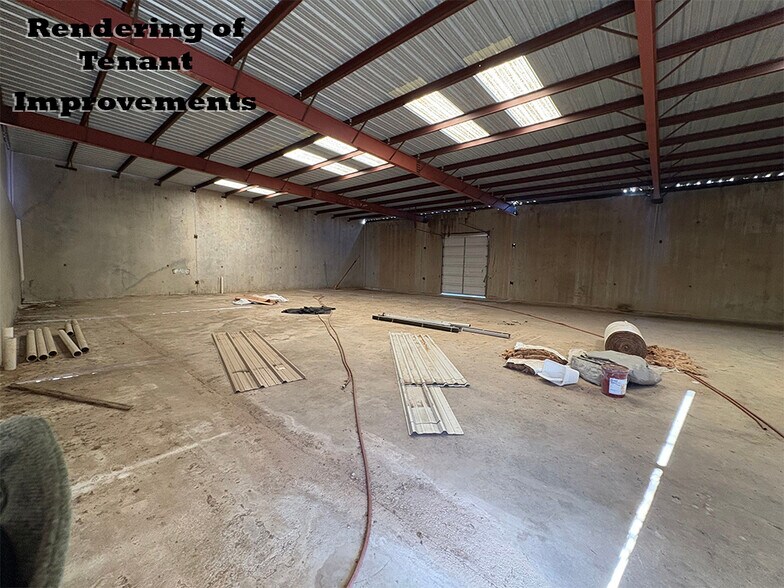 More Photos Of 10141 TX Loop 106, Adkins Showroom For Sale