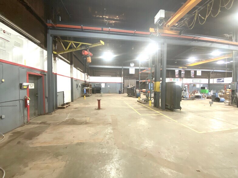 More Photos Of 191 Fontana Rd, Monroe Warehouse For Lease