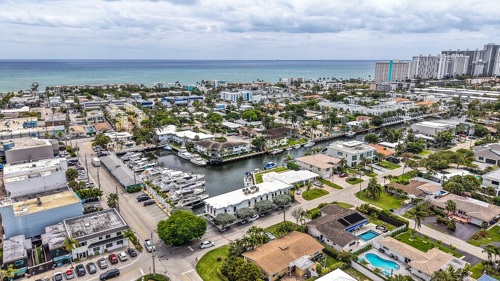 More Photos Of 4322-4334 E Tradewinds Ave, Lauderdale-by-the-Sea Loft Creative Space For Lease