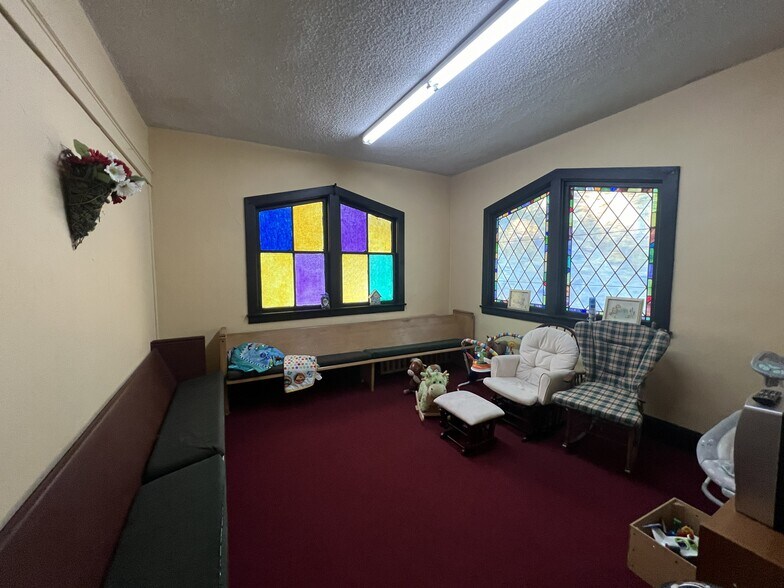 More Photos Of 2211 3rd St, La Verne Religious Facility For Sale